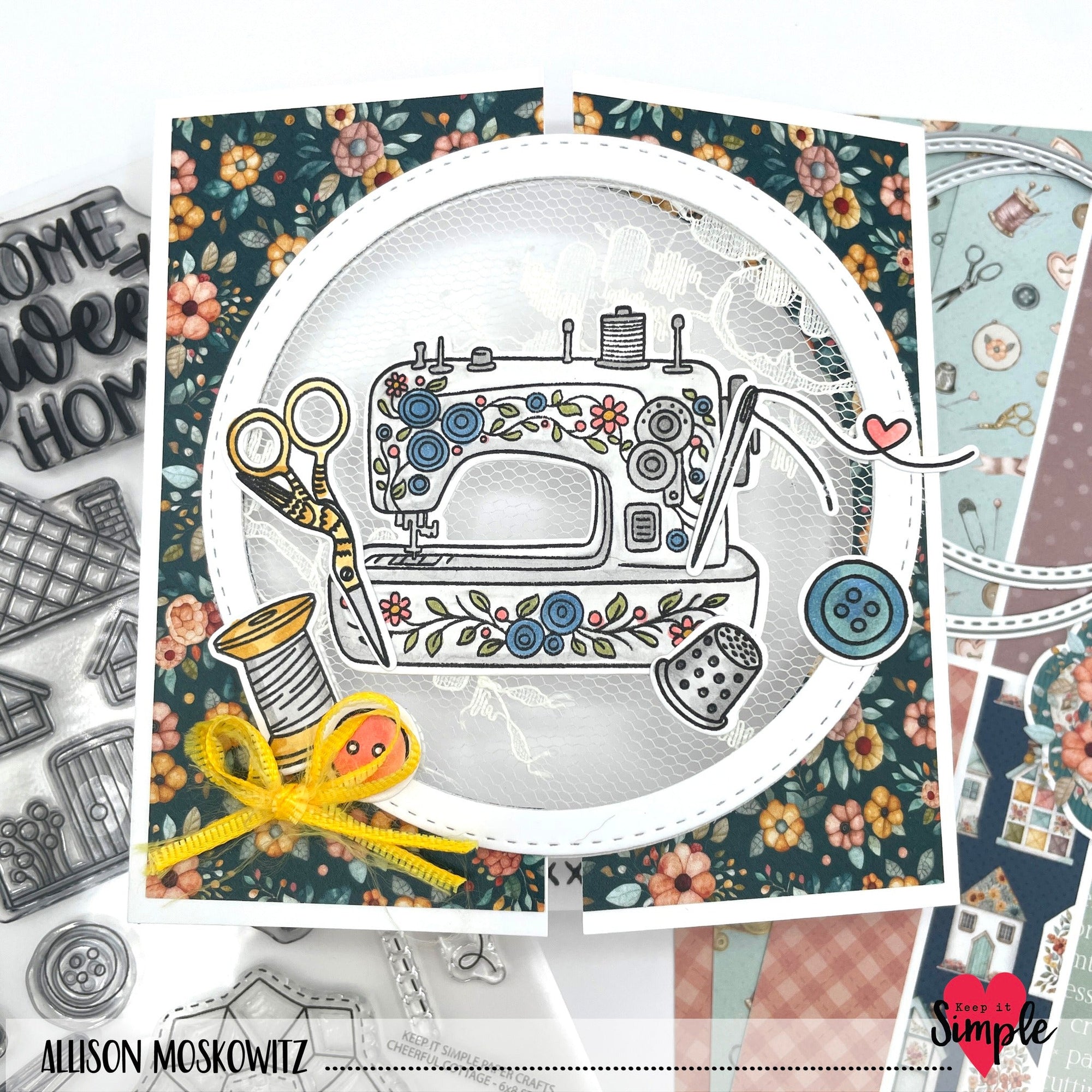 Window Gate Fold with Cheerful Cottage