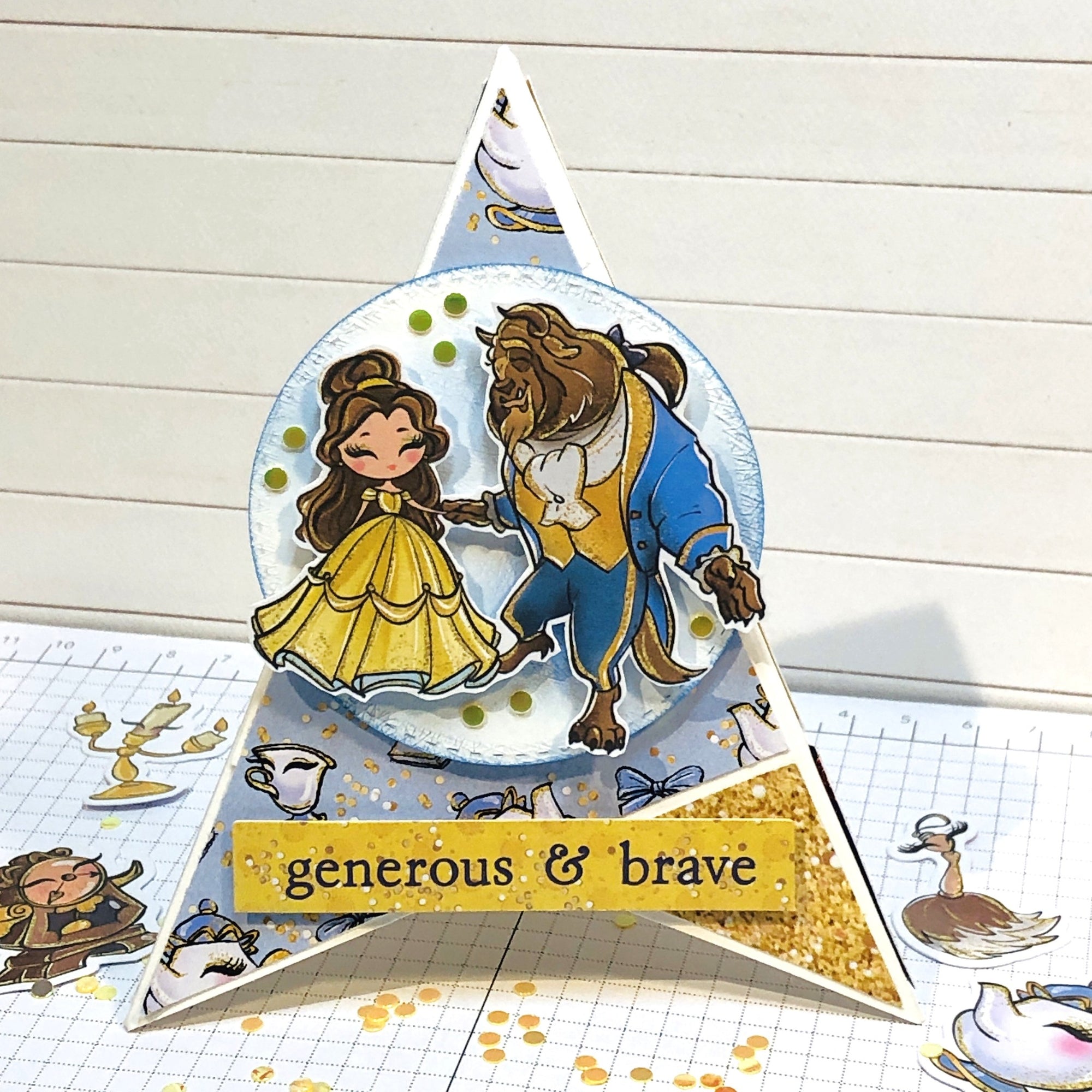 Make a pyramid card with the Belle Collection